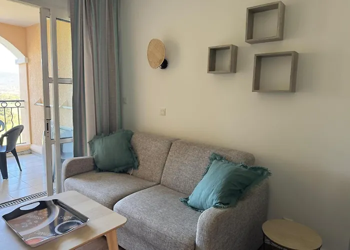 4 Personnes Cap Estérel Centre Du Village Appartement *