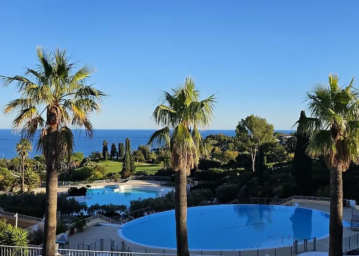 Appartement 4 Personnes Cap Estérel Centre Du Village Saint-Raphaël